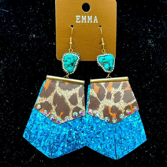 Emma Earrings - Picture 1 of 2